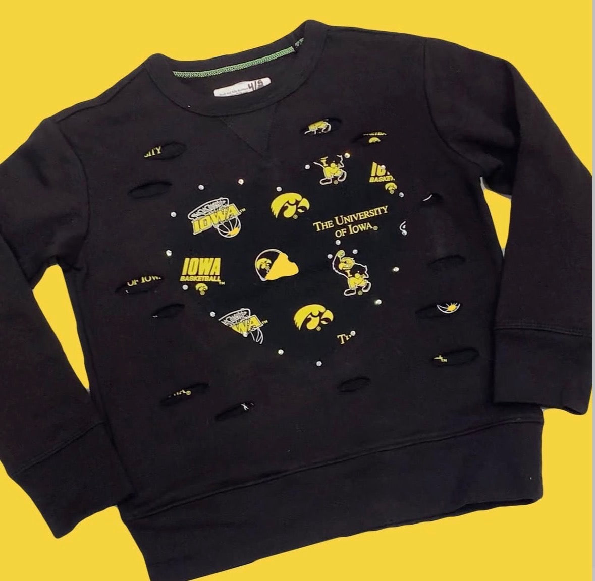 Iowa Hawkeyes Heart Crewneck