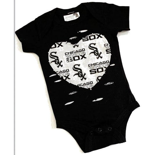 Chicago Baseball Distressed Heart Bodysuit