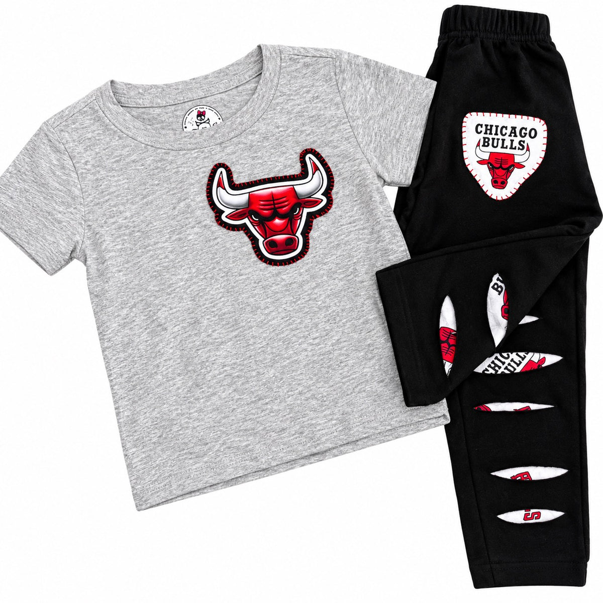 Chicago Bulls Tee & Distressed Joggers Set