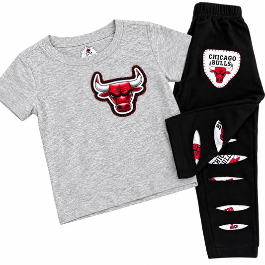 Chicago Bulls Tee & Distressed Joggers Set